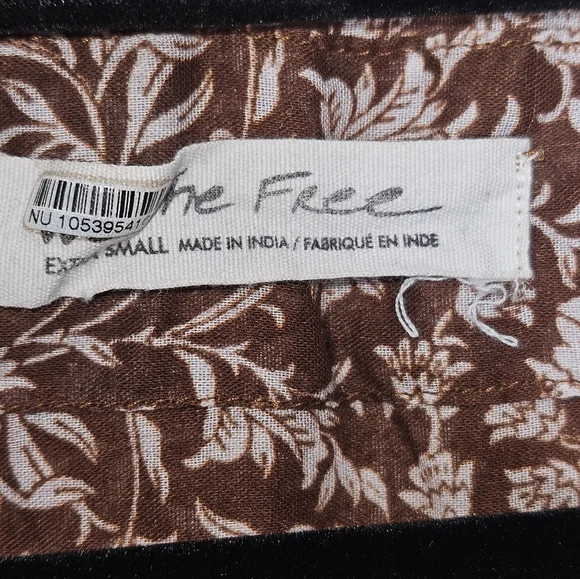 We The Free Border Batik Buttondown Top, Size XS, Brown, GUC - Picture 5 of 9